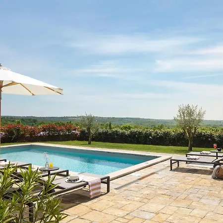 Adastra Tatil Evi *